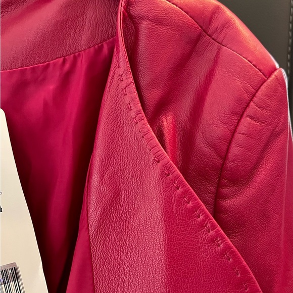 Brand new unused Burgundy Escada Leather Jacket - Picture 15 of 15